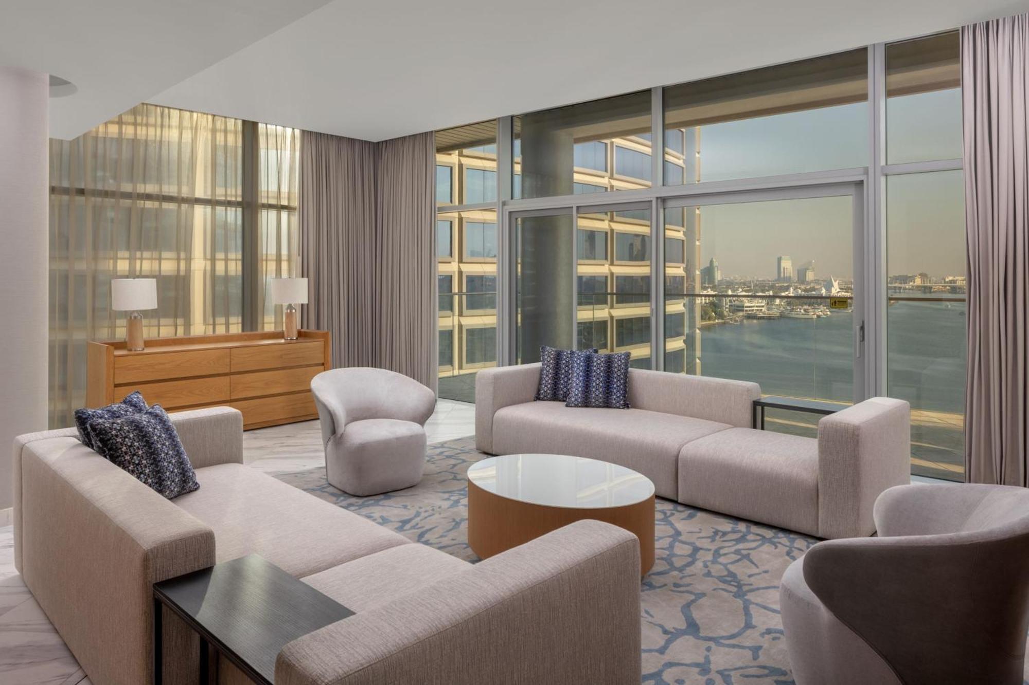 Отель Marriott Marquis Дубай Экстерьер фото