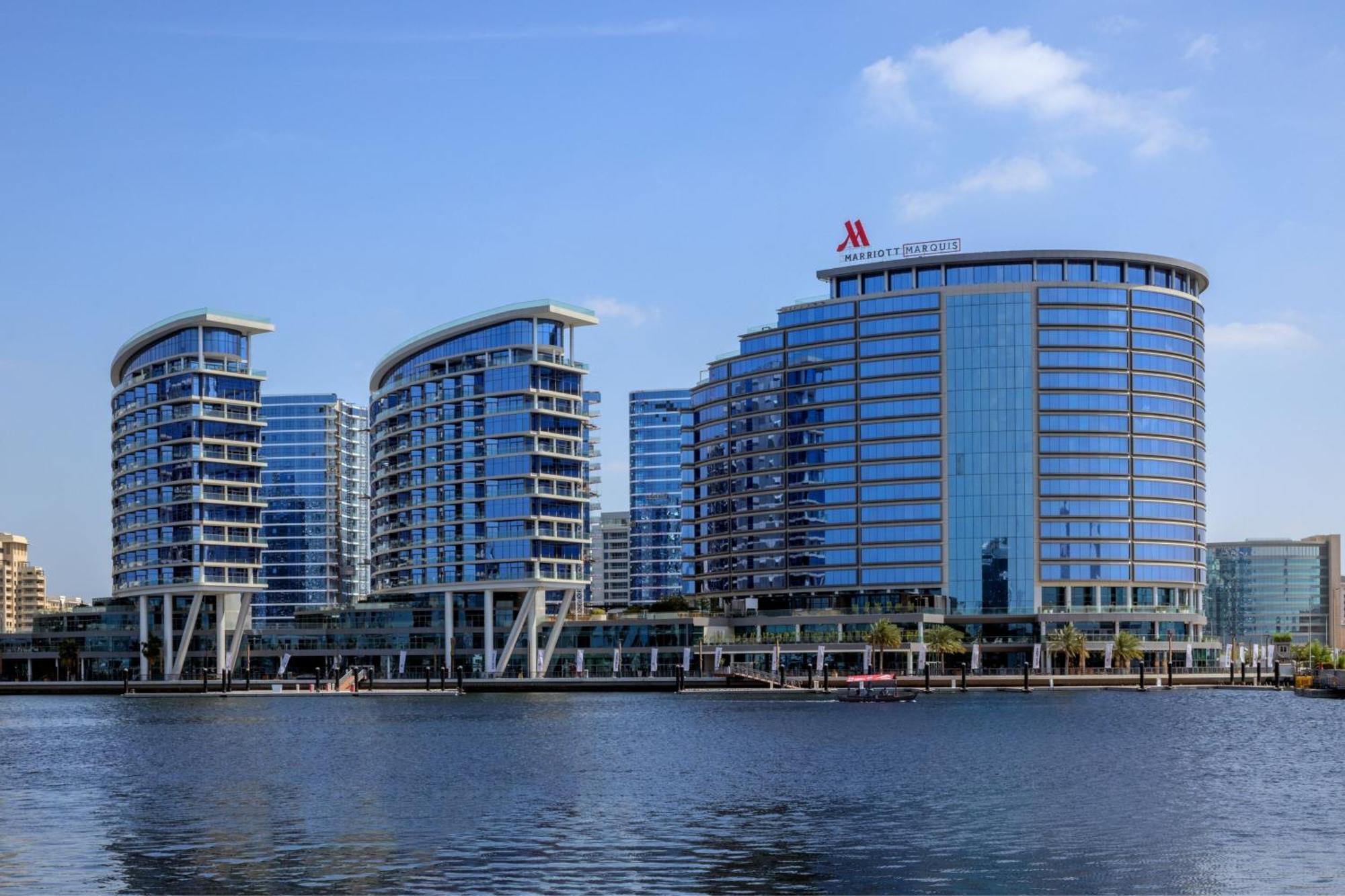 Отель Marriott Marquis Дубай Экстерьер фото